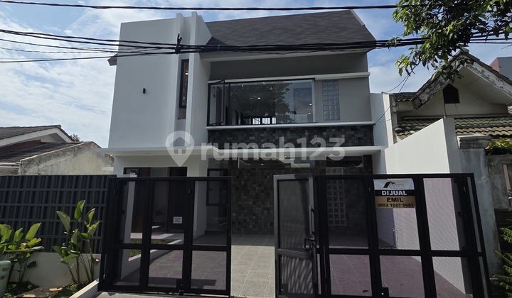 Rumah Baru 2 Lantai Kencana Loka Bsd Kondisi Rapi