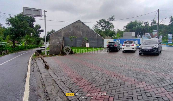 Rumah villa minimalis modern di Prigen Jawa timur  2