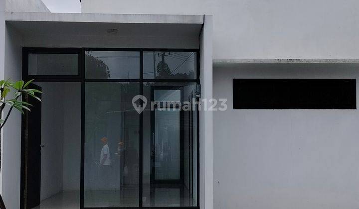 Rumah villa minimalis modern di Prigen Jawa timur 1