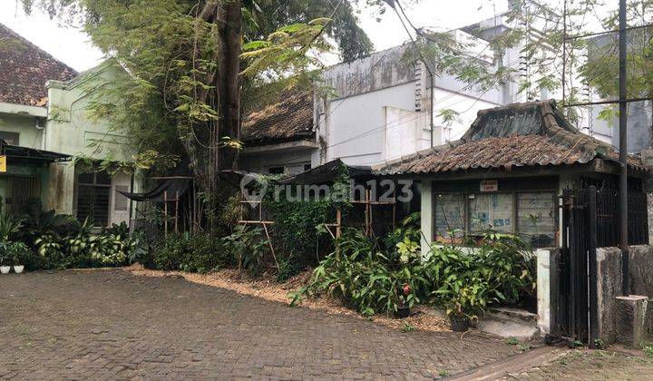 RUMAH HERITAGE MODEL KLASIK BELANDA di TENGAH KOTA MALANG 2