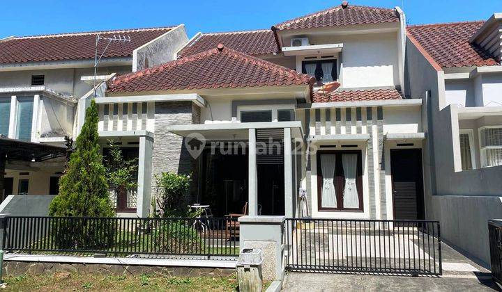 Rumah 2 Lantai Minimalis Modern di Villa Puncak Tidar Malang 1