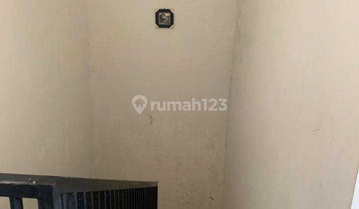 Rumah 2 Lantai Minimalis Modern di Villa Puncak Tidar Malang 2