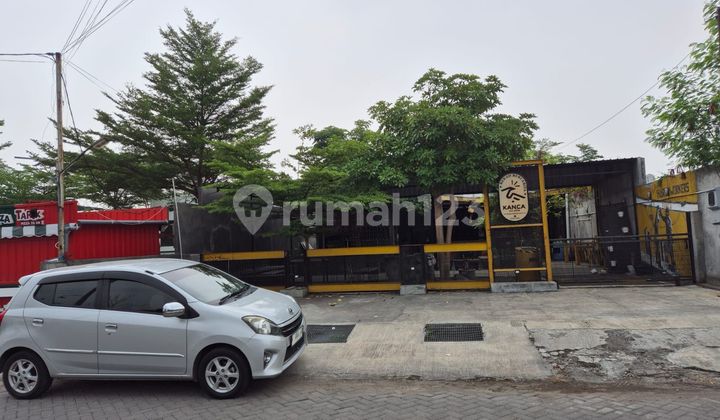 For Rent: Shop House Former Cafe in DPR Pagerwojo Complex, Busy Location Sidoarjo For Rent: Shop House Former Cafe in DPR Pagerwojo Complex, Busy Location Sidoarjo