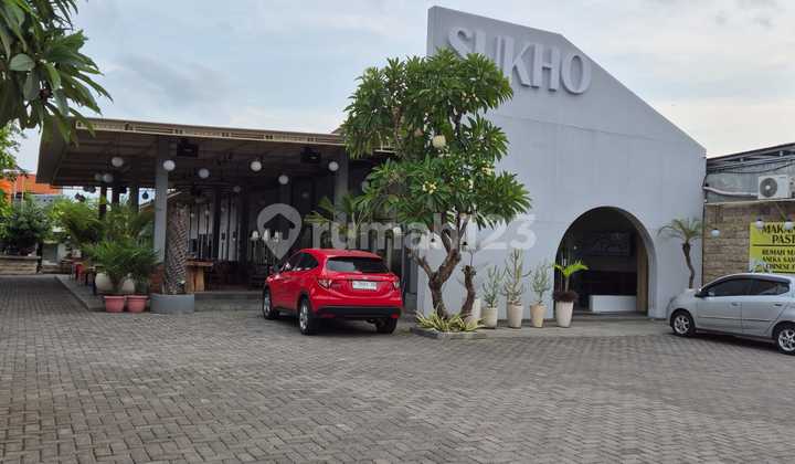 For Rent Commercial Space / Shop House with VIP Room on Raya Suko Sidoarjo For Rent Commercial Space / Shop House with VIP Room on Raya Suko Sidoarjo