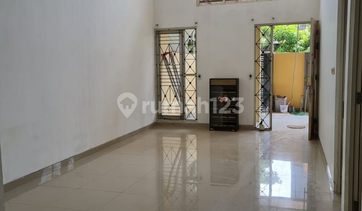 Dijual Rumah Sudah Renovasi Total di Istana Mentari Sidoarjo