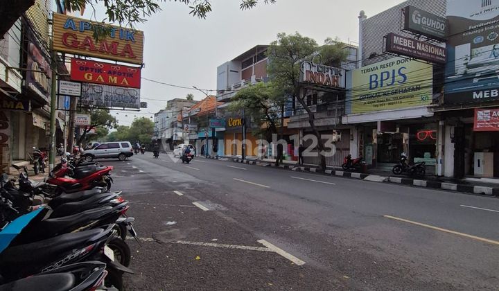 For Rent Well-Maintained Shop House Ready for Use Location Jalan Raya Gajahmada Sidoarjo 2