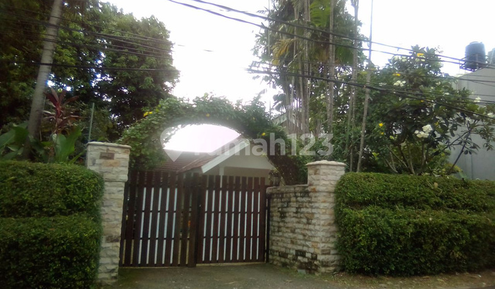 Rumah Strategis di Jl. Gaharu VI. Lokasi Dekat Jl. Raya Fatmawati. Lokasi Sangat Cocok Untuk Hunian/usaha.