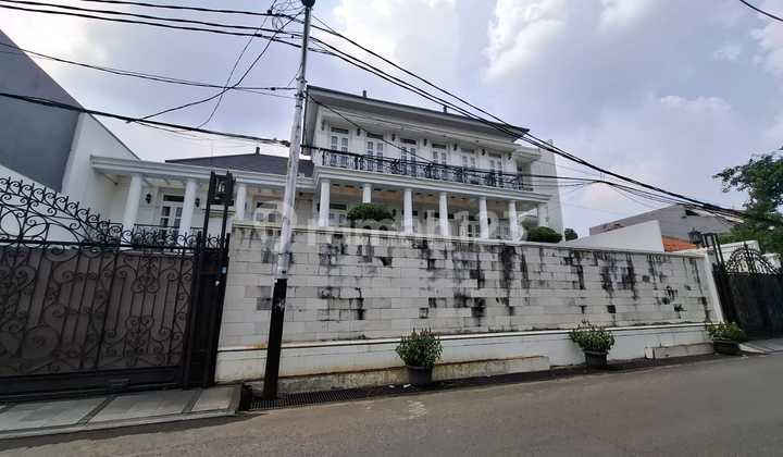 Rumah Mewah Strategis Di Jl. Abuserin 2 Gandaria Selatan. 2