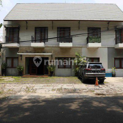 Rumah Di Jl. Mendawai I, Dekat Taman Ayodya, Keb. Baru.