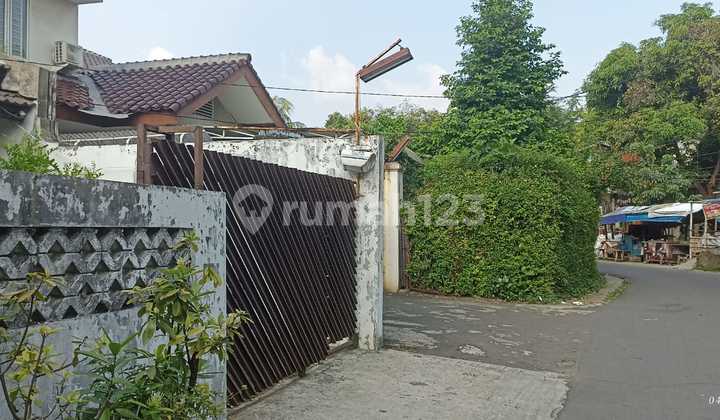 Rumah Pinggir Jalan Di Jl. Baru 2. Lokasi Strategis. 2