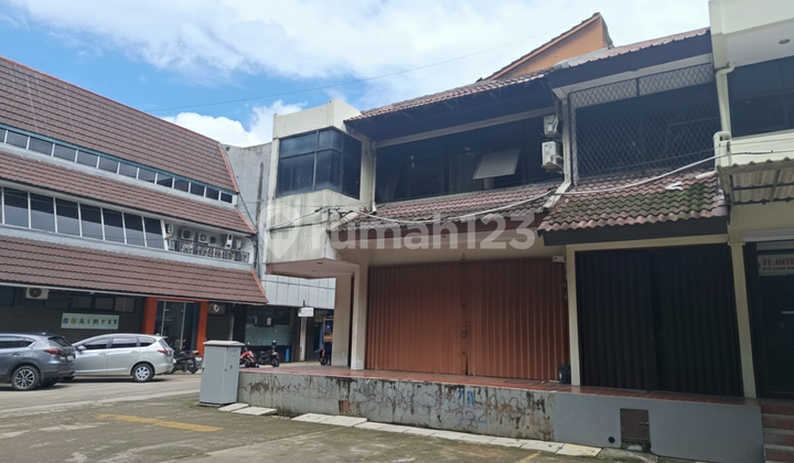 Ruko Hoek dengan Luas 237M Komp Ruko Intercon Kebon Jeruk.