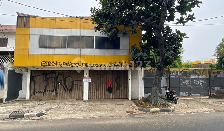 Roadside Building With Large Land on Jl. Kemanggisan Utama.