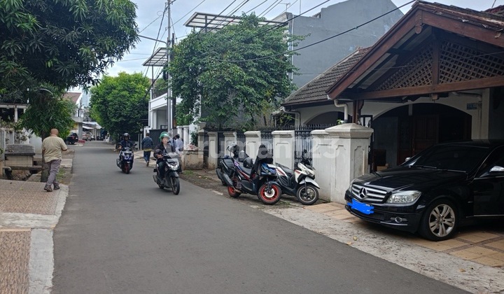 Rumah di Praja Dalam G. Lokasi Dekat Jl. Arteri Pondok Indah. Rumah di Praja Dalam G. Lokasi Dekat Jl. Arteri Pondok Indah.