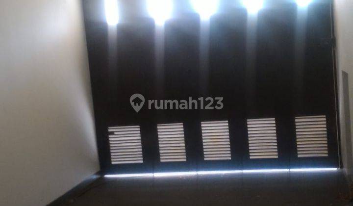 Rumah Bagus Unfurnished SHM di Komplek Pln Moh Toha , Bandung 2