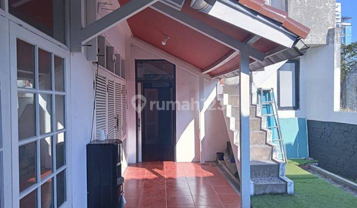 Rumah 3 Lantai Bagus Semi Furnished SHM di Pelajar Pejuang, Bandung 1