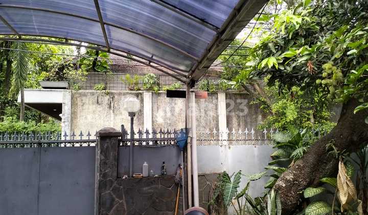 Turun Harga ! Luas 19 x 30 Dekat Senayan City 2