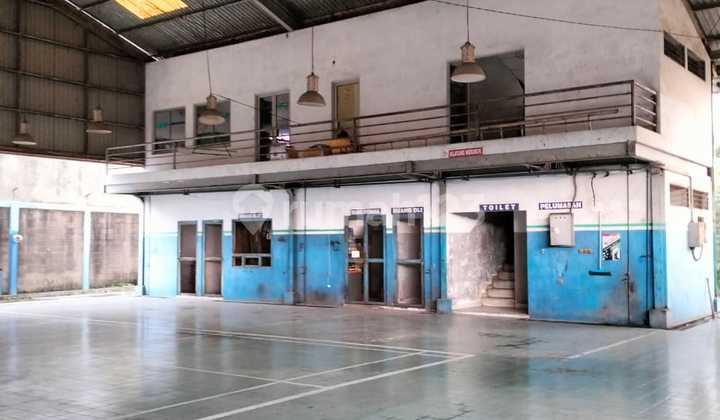 MAIN ROAD SUITABLE FOR CAR SHOWROOM AND WORKSHOP