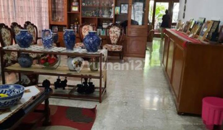 Rumah Lama Terawat di Sayap Riau Bandung Lokasi Premium