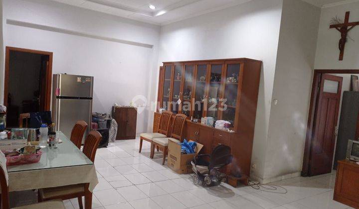 Rumah Klasik Terawat di Sayap Riau Dkt Salam anggrek Bandung 2