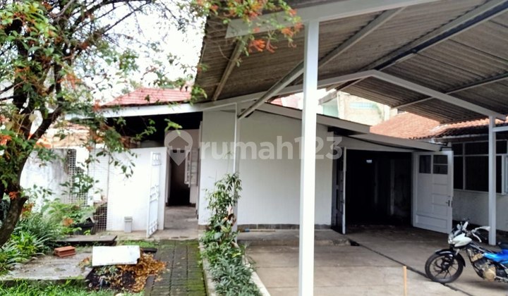 Commercial Area House Main Road Riau Bandung Suitable for Business 2