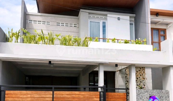Rumah Bagus Lux Mewah Siap Huni di Golf Arcamanik Bandung Rumah Bagus Lux Mewah Siap Huni di Golf Arcamanik Bandung