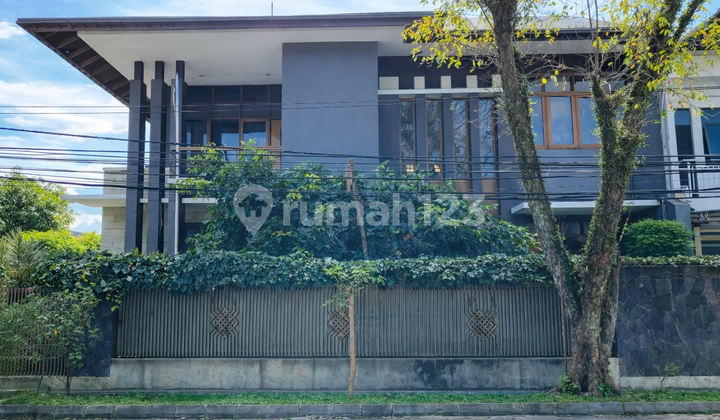 Luxury House in Premium Location Turangga Buahbatu Bandung