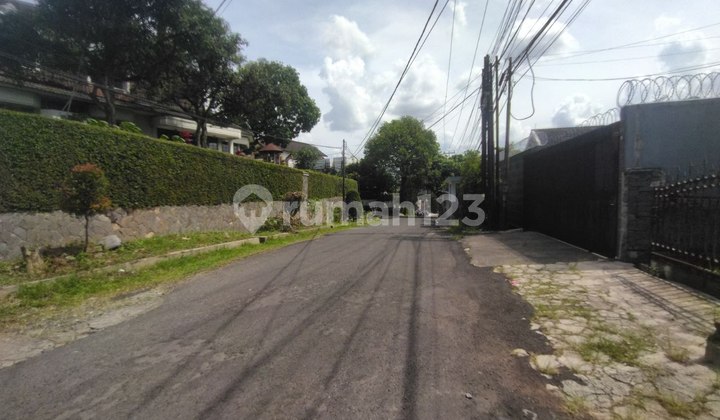 House in Setrasari Near Pasteur Gegerkalong Setiabudi Bandung 2