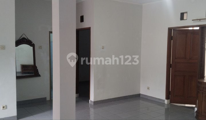 Rumah Bagus Luas di Antapani Arcamanik Dekat Terminal Bandung 2