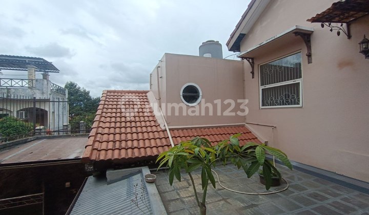 Menarik !! Rumah Cantik di Alamanda Tubagus Ismail Dago Bandung 2