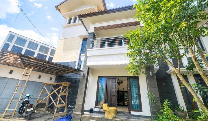 Rumah Bagus di Geger Kalong Dekat Setiabudi Upi Nhi Setra Sari Rumah Bagus di Geger Kalong Dekat Setiabudi Upi Nhi Setra Sari