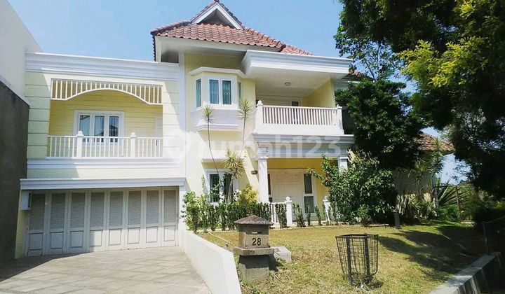 Rumah Bagus Mewah di Kota Baru Parahyangan SHM