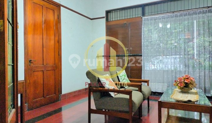 Classic Well-Maintained House Ready to Occupy in Sayap Riau, Bandung City 2