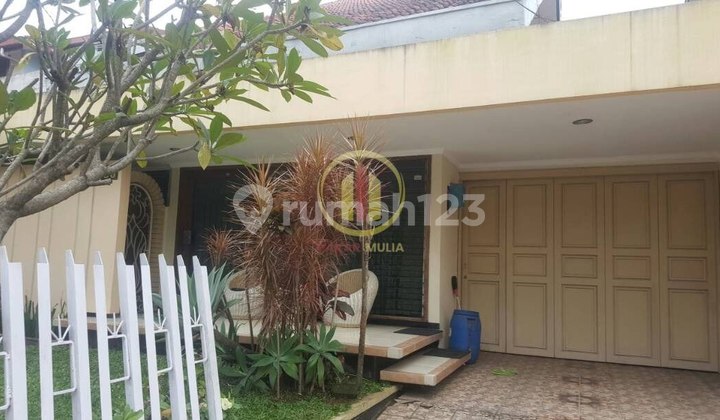 Best Location for Old Houses in Sayap Riau, Bandung City 2