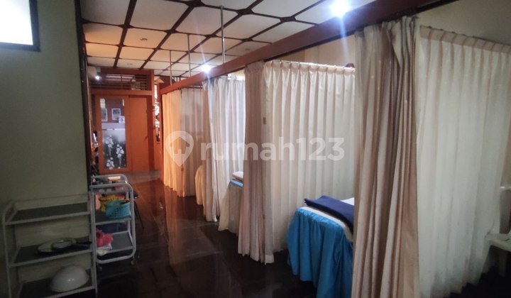 Well-Maintained Favorite House Wing Riau Bandung 2