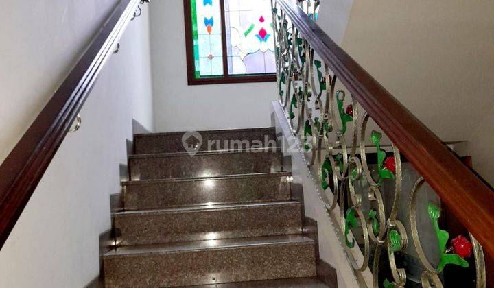 Sewa Rumah Hook Besar Ada Kolam Renang di Giriloka Bsd 5
