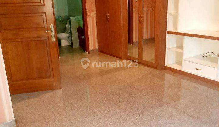 Sewa Rumah Hook Besar Ada Kolam Renang di Giriloka Bsd 7