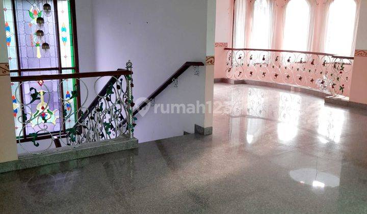 Sewa Rumah Hook Besar Ada Kolam Renang di Giriloka Bsd 18