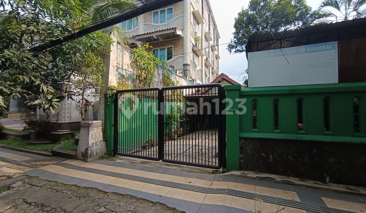 Rumah Poros Jalan Bogor Lt 500 Cocok untuk Usaha Rumah SHM 1