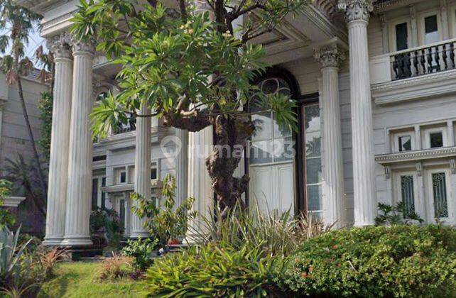 Rumah Classic Mewah Dekat Mall Di Pakuwon Indah Surabaya 1