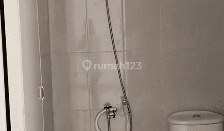 Rumah Elegant 2 Lantai Siap Huni, Murah di Klapa Nunggal, Bogor 8