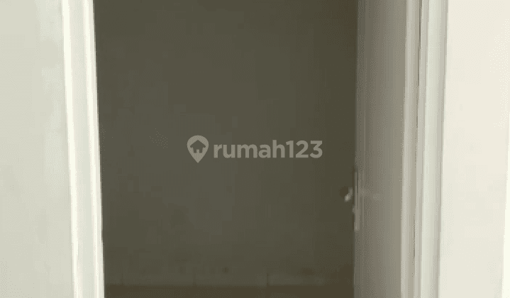 Ruko Murah 2 Lantai Siap Pakai Pinggir Jalan di Legok, Tangerang 6