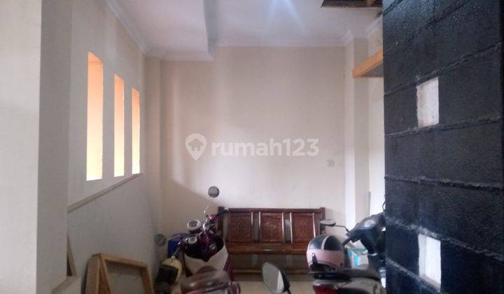 Dijual Cepat Kost Putri 2 Lantai Mepet Kampus Umy Jogja 6