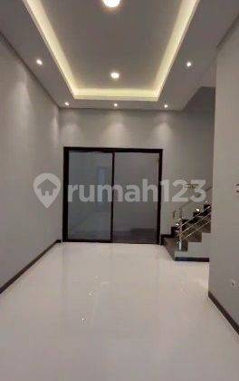 Mulyosari New Minimalis Modern 2lt Cantik  2lt 1man Nego 2