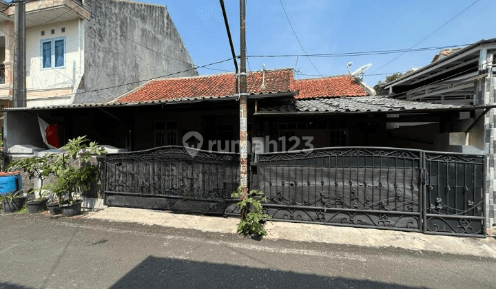 Rumah Unfurnished di Jalan Paseban, Bandung 1