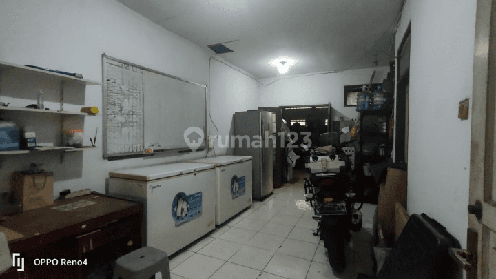 Rumah 2 Lantai Unfurnished di Taman Kopo Indah, Bandung 2