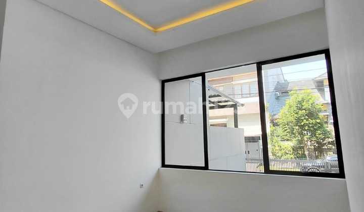 TERMURAH ! Rumah Minimalis Modern siap huni Bebas Banjir, di Mekarwangi 2