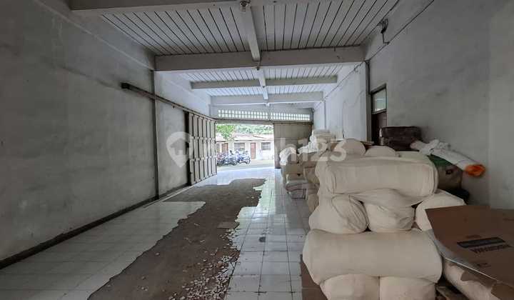 Cheapest, 2500 m2 Warehouse with Freehold Title in Pasir Koja, Bandung. Cheapest, 2500 m2 Warehouse with Freehold Title in Pasir Koja, Bandung.