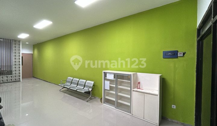 Ruko Aktif Usaha di Taman Holis Indah - Lokasi Ramai & Strategis! Ruko Aktif Usaha di Taman Holis Indah - Lokasi Ramai & Strategis!