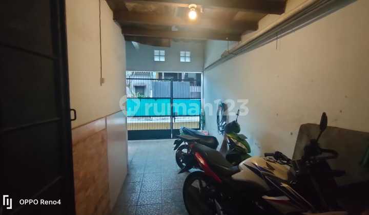 Rumah + Ruang Usaha Strategis di Taman Kopo Indah 1 - Cocok untuk Katering & UMKM 2