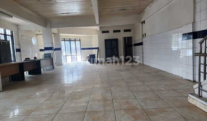 CHEAPEST ! Corner Shop Mainroad Ciateul Bandung – 4 Floors + Elevator, Price Drop!